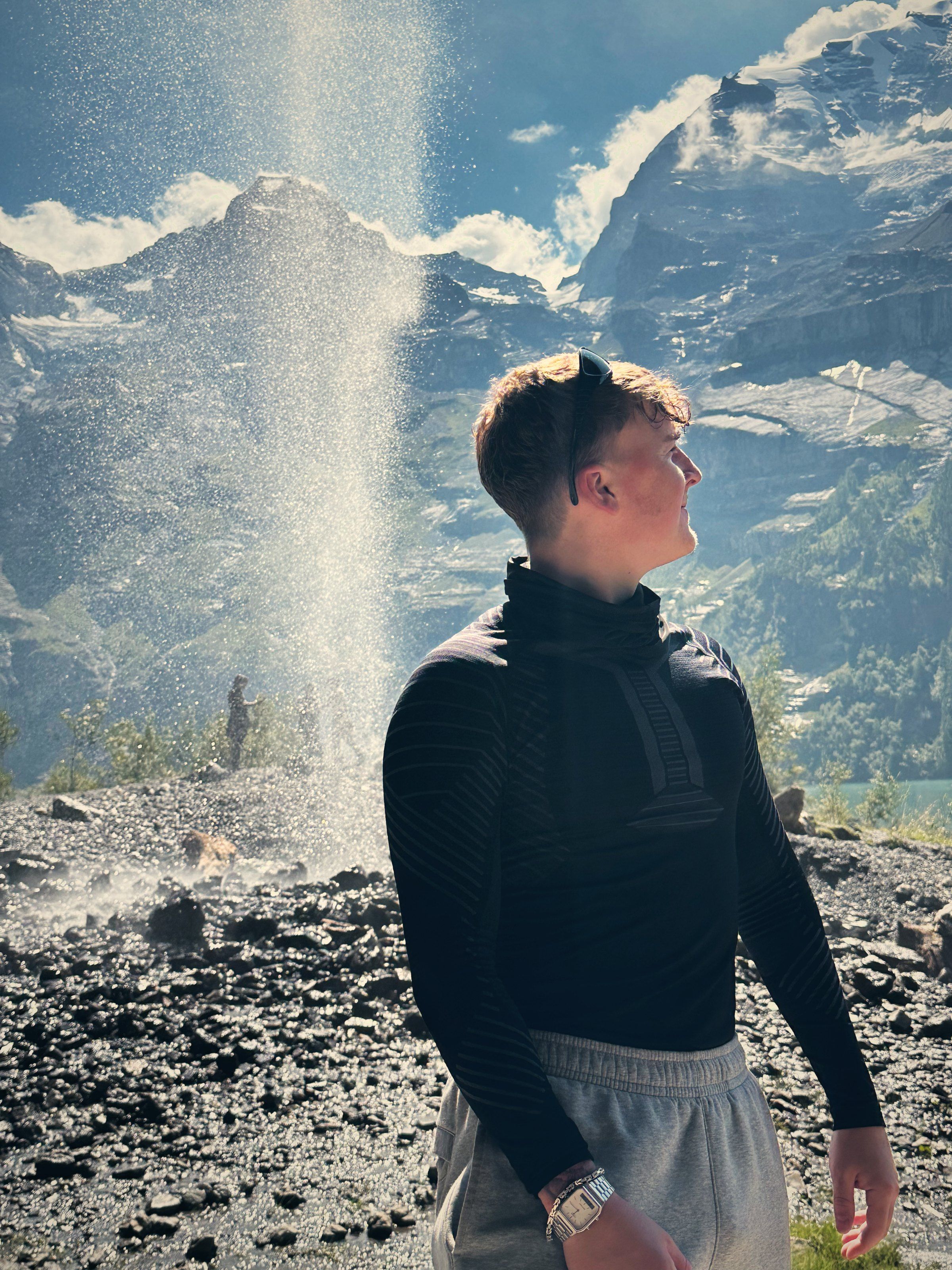 Tea vor dem Wasserfall am Oeschinensee
